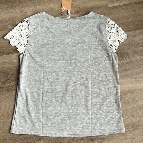 NWT ePretty Lace Cap Sleeve Shirt Size Medium - Picture 4 of 5